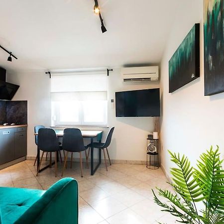 Apartman Smaragd 파자나 외부 사진