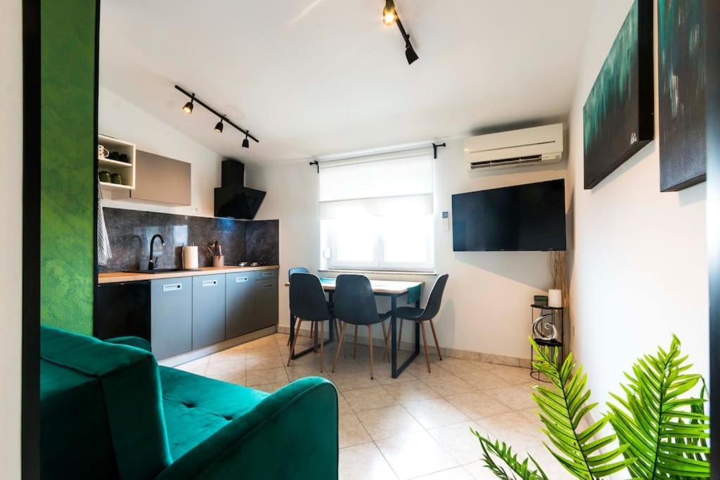 Apartman Smaragd 파자나 외부 사진